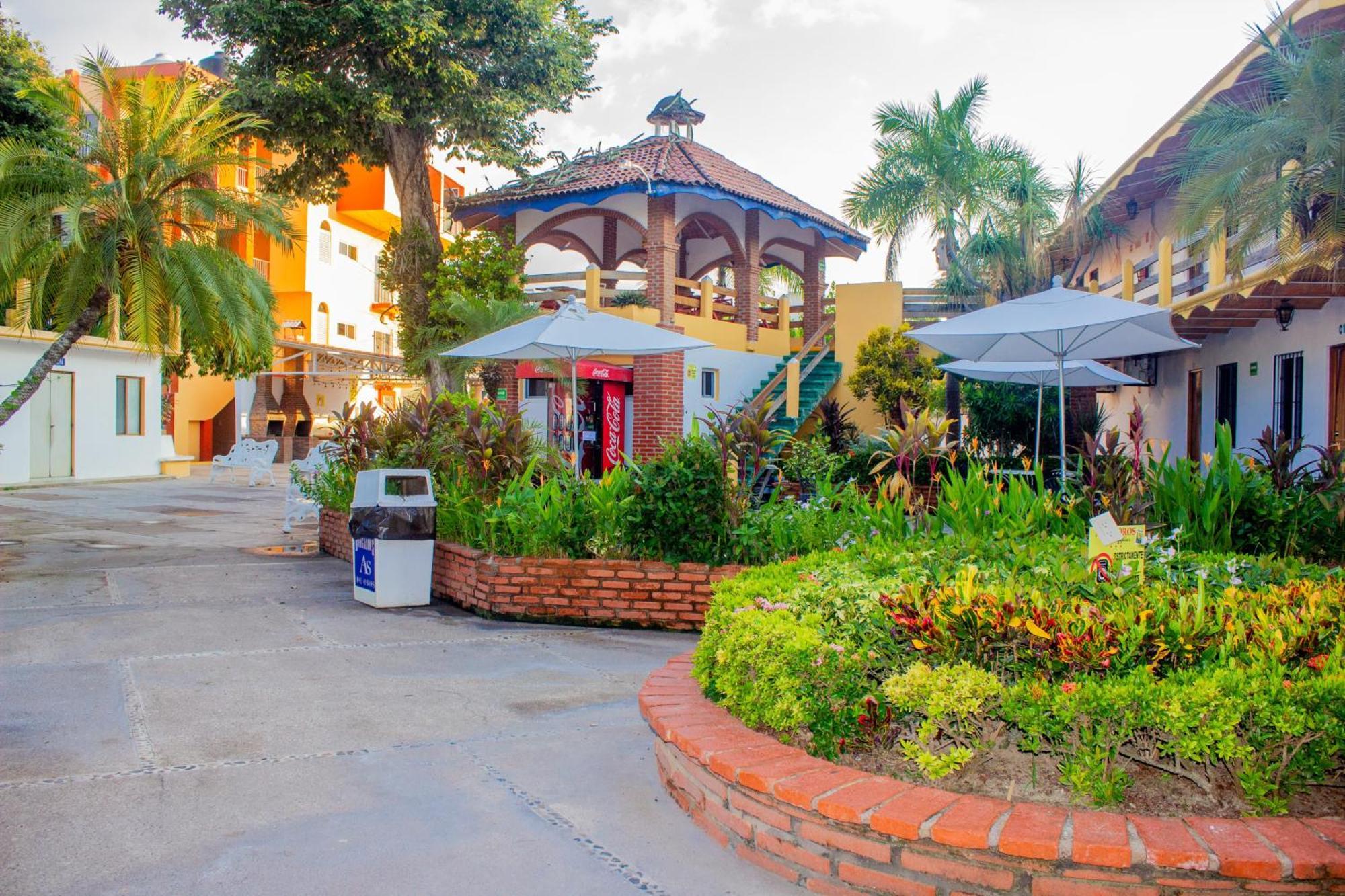 Bungalows As De Oros Rincón de Guayabitos Extérieur photo